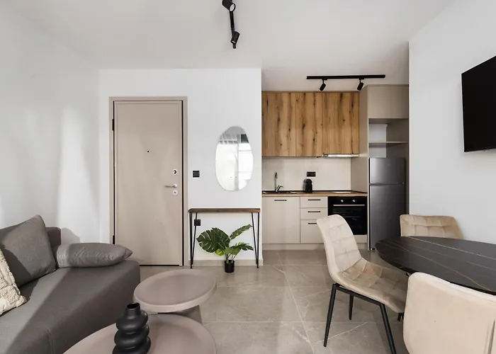 Muse Elegante By Binobi! 塞萨洛尼基