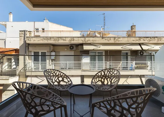 Muse Elegante By Binobi! 塞萨洛尼基