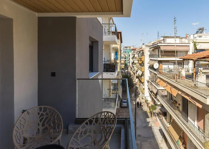 Muse Elegante By Binobi! 塞萨洛尼基